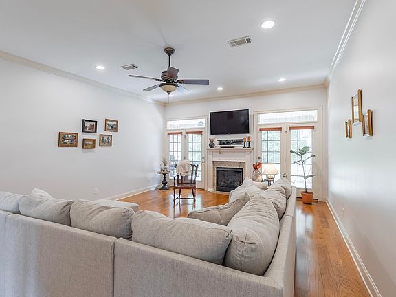 4th image of 178 Orchard Valley Cir