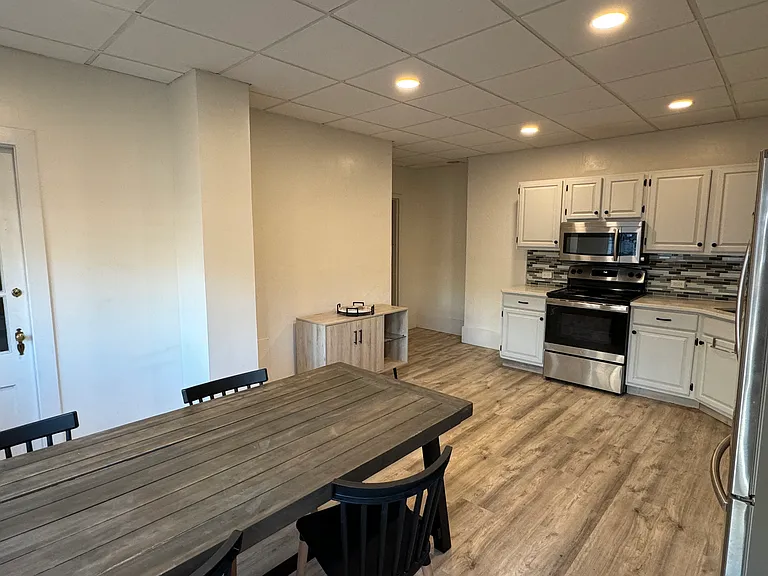 245 45th St #2 — Photo 3
