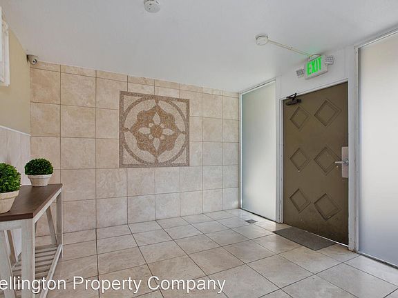 4th image of 465 Lee St APT 301
