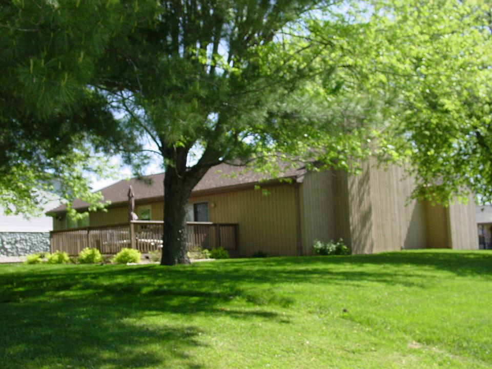 2nd image of 49 S Quail Run