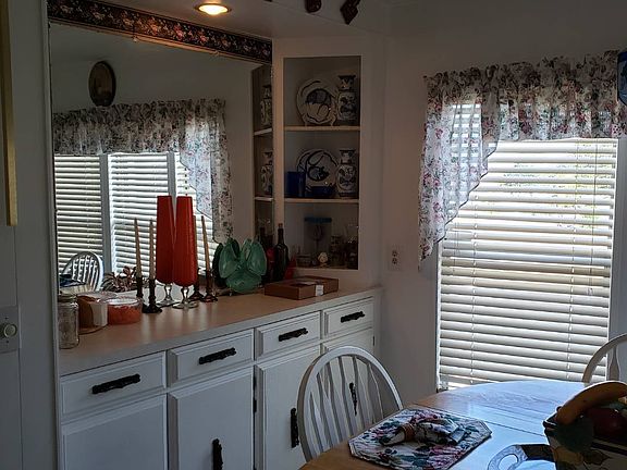 5th image of 6713 Lakewood Dr #141