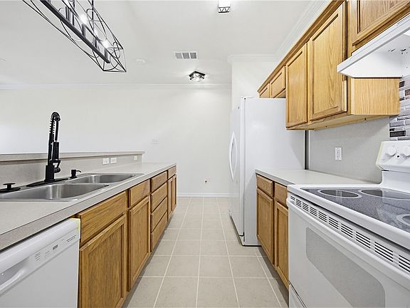 4th image of 14214 Ambrosia St Unit 104