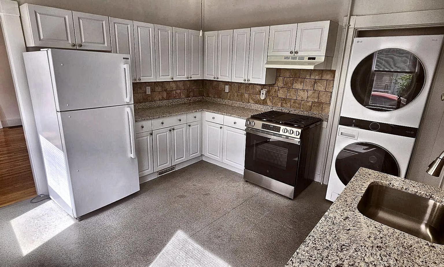 119-121 Chestnut St — Photo 1