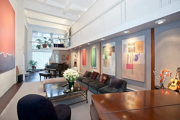 Sold by BLU Real Estate | media 4