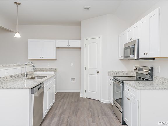 5th image of 185 Hornsby Rd