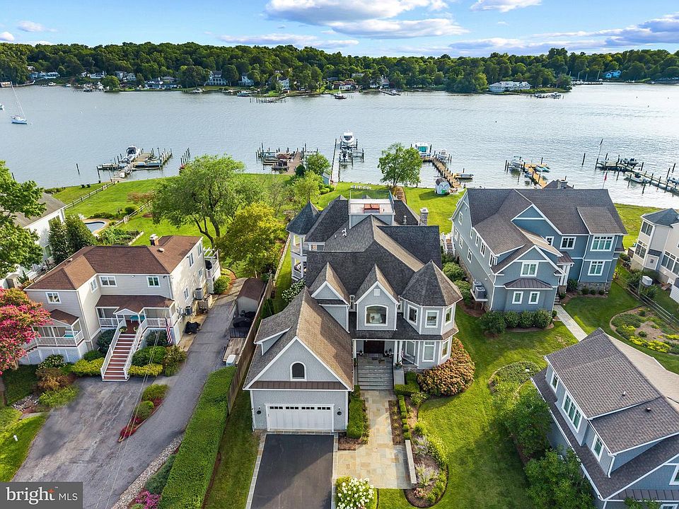 1st image of 14 E Lake Dr