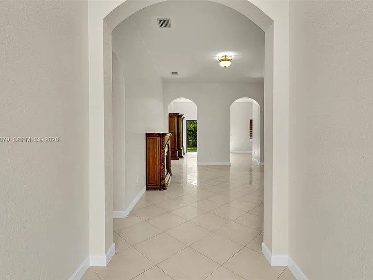 18861 SW 77th Ct — Photo 5
