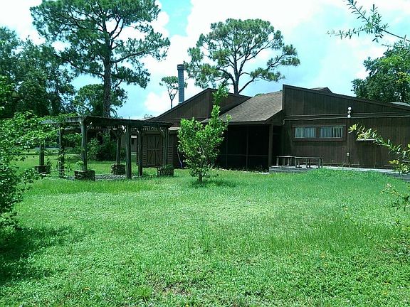 2nd image of 5714 Balsam Dr