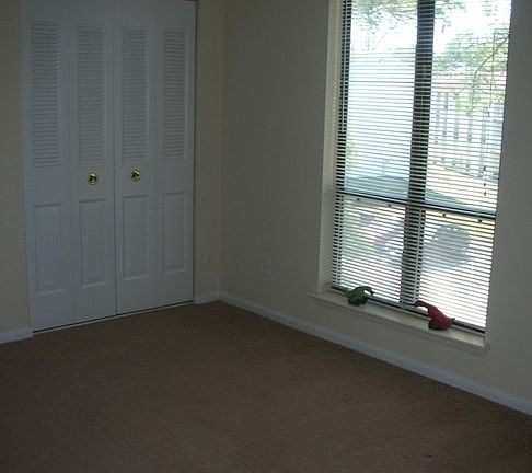 5th image of 564 Chapel Lake Dr APT 101