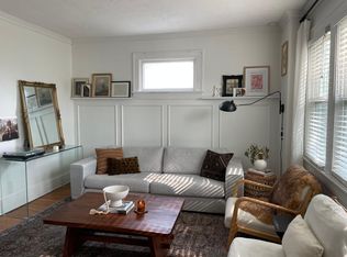 1344 Beaconsfield Ave, Grosse Pointe Park, MI 48230