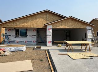 2443 3rd St SE, East Wenatchee, WA
