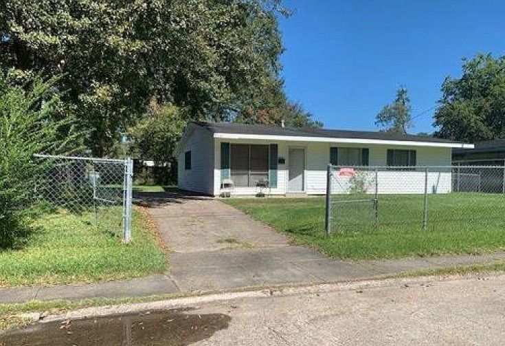 2nd image of 1609 Cactus Dr