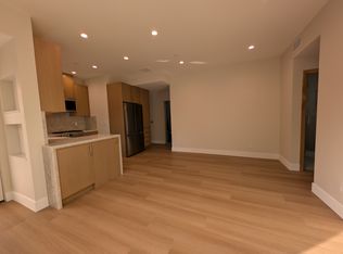 6330 Mary Ellen Ave, Van Nuys, CA 91401