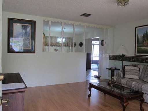 3rd image of 1506 Villa Marie Dr