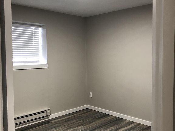 2nd image of 426 Main St Suite B