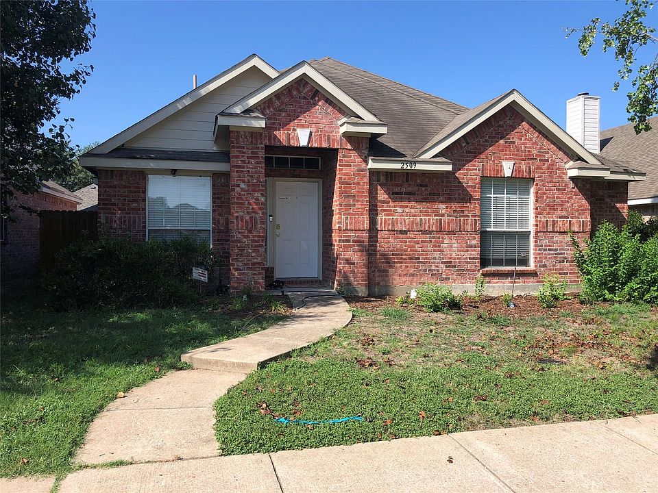1st image of 2509 Brook Dr
