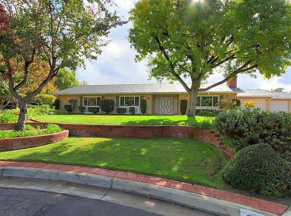 3rd image of 627 Center Crest Dr