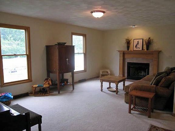 Spacious Family Room