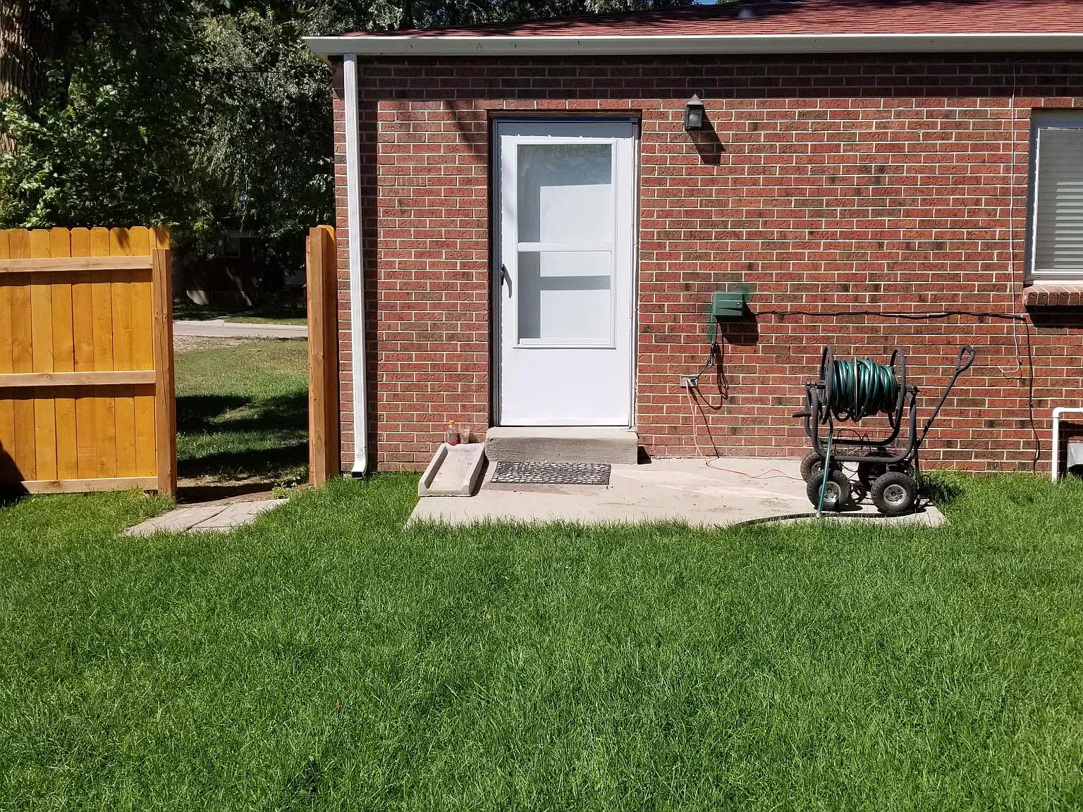 144 S Kendall St — Photo 2