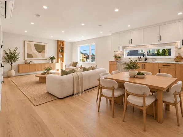 3036 E 5th Ave, Vancouver, BC V5M 1N8