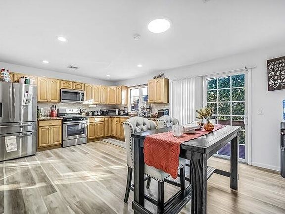 5th image of 386A Park Ave