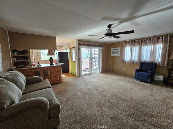 1001 S 3rd St #31, Calimesa, CA 92320