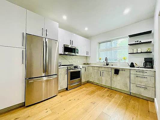 4th image of 350 E 120th St #1R
