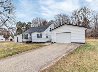 119 Mead Ave, Oconto Falls, WI 54154