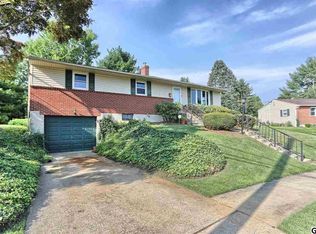 518 Roxbury Dr, Harrisburg, PA 17112