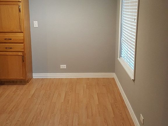 5th image of 1132 Cove Dr