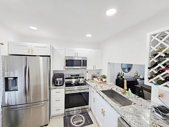 3rd image of 7807 Golf Circle Dr APT 305