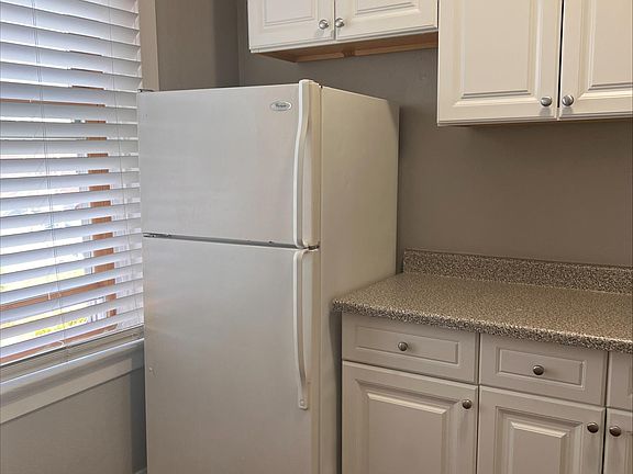 5th image of 902 Fawcett Ave APT 49