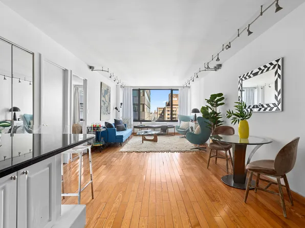 117 East 57th Street image 2 of 11