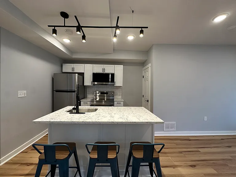 128 Caroline Ave #2 — Photo 14