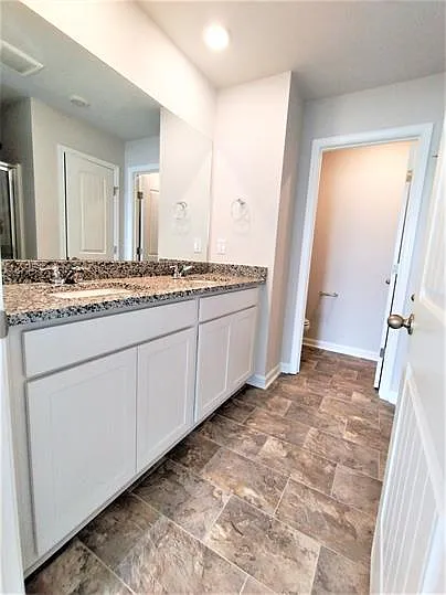 302 Carr Ln — Photo 12