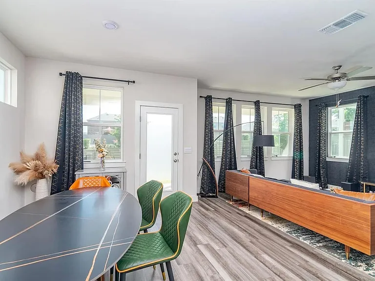 7501 Travertine Spring Dr — Photo 6
