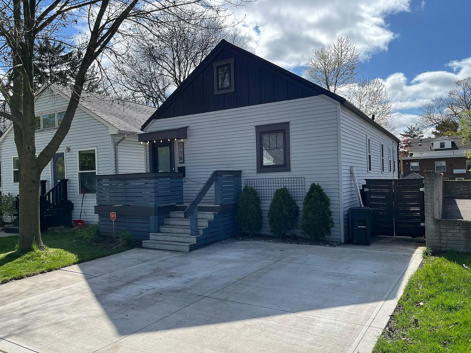 3 bed, 1350 sqft, $2,500 — Photo 2