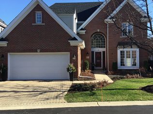 23 Windsor Dr, Elmhurst, IL 60126