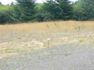 330 Providence Dr #2, Reedsport, OR 97467