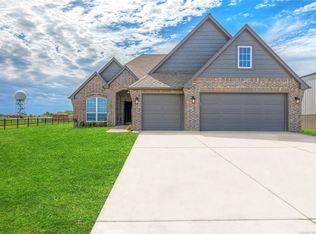 30069 S Gale Ave, Inola, OK 74036