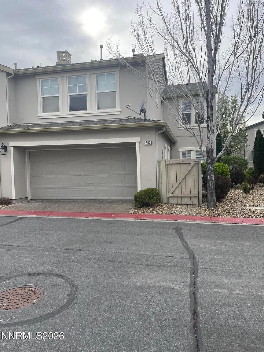 1657 Clover Hill Trl photo 1