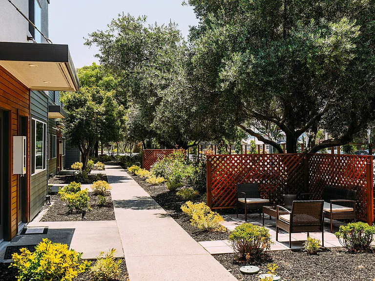 Waterstone Terrace — Photo 8