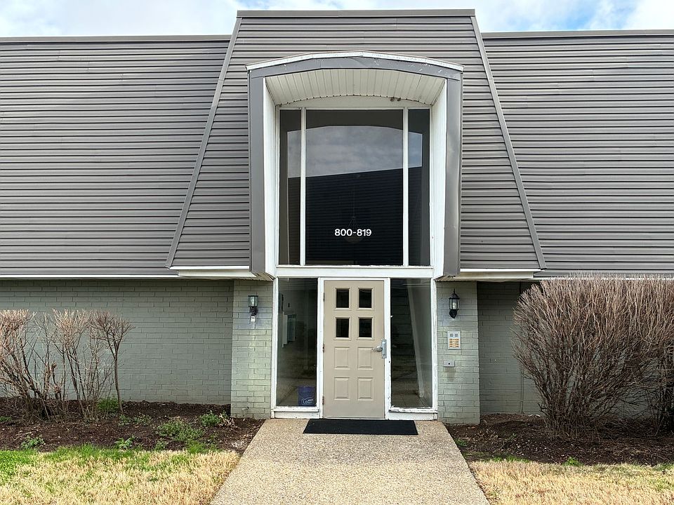 1st image of 805 La Fontenay Ct