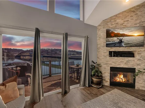 298 Cedar Heights Dr Unit 4-A, Camdenton, MO 65020