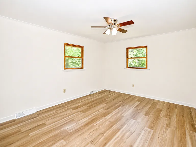 4075 Linda Dr — Photo 25