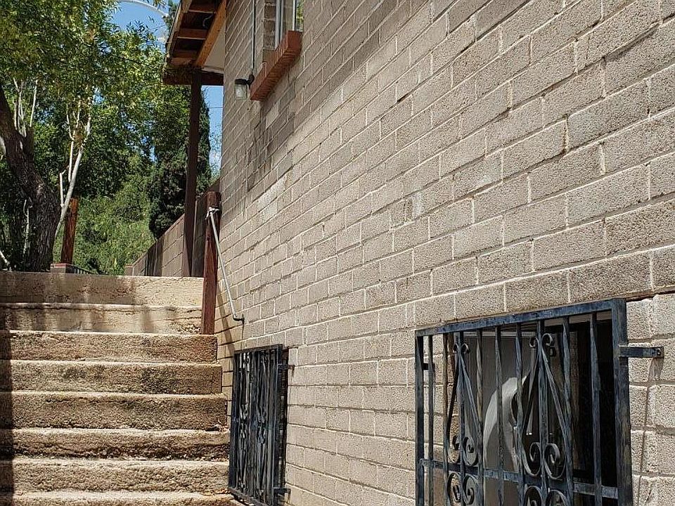 2nd image of 565 W Dunbar Dr