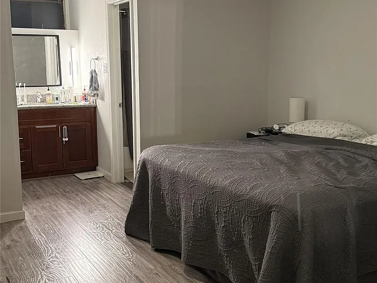 4617 Oleander St — Photo 3