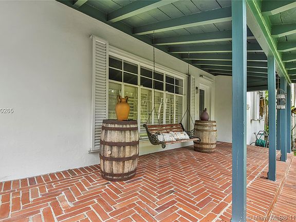 4th image of 34 De Leon Dr