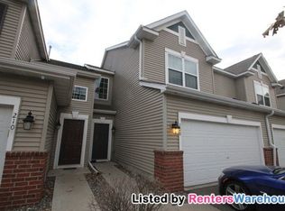 208 Heritage Ln, Circle Pines, MN 55014