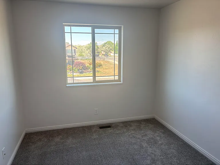 2755 S 535 E — Photo 9